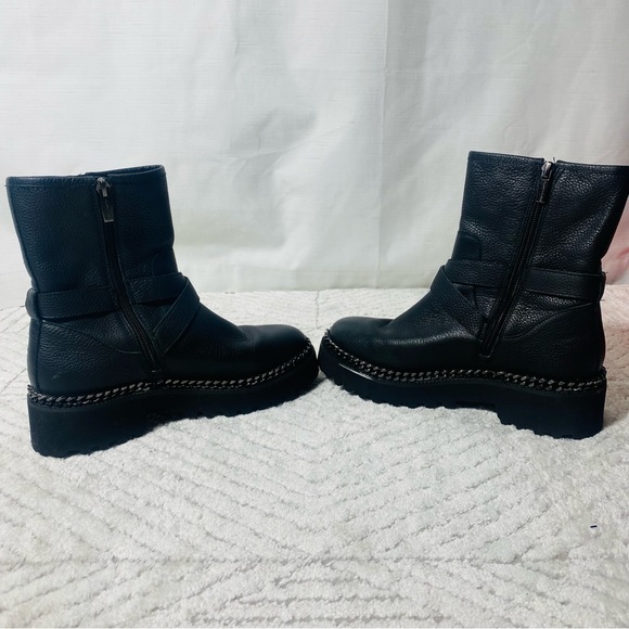 Vince Camuto Women's Black Platform Chain Messtia Toe Leather Boots Sz 6 - Picture 8 of 10